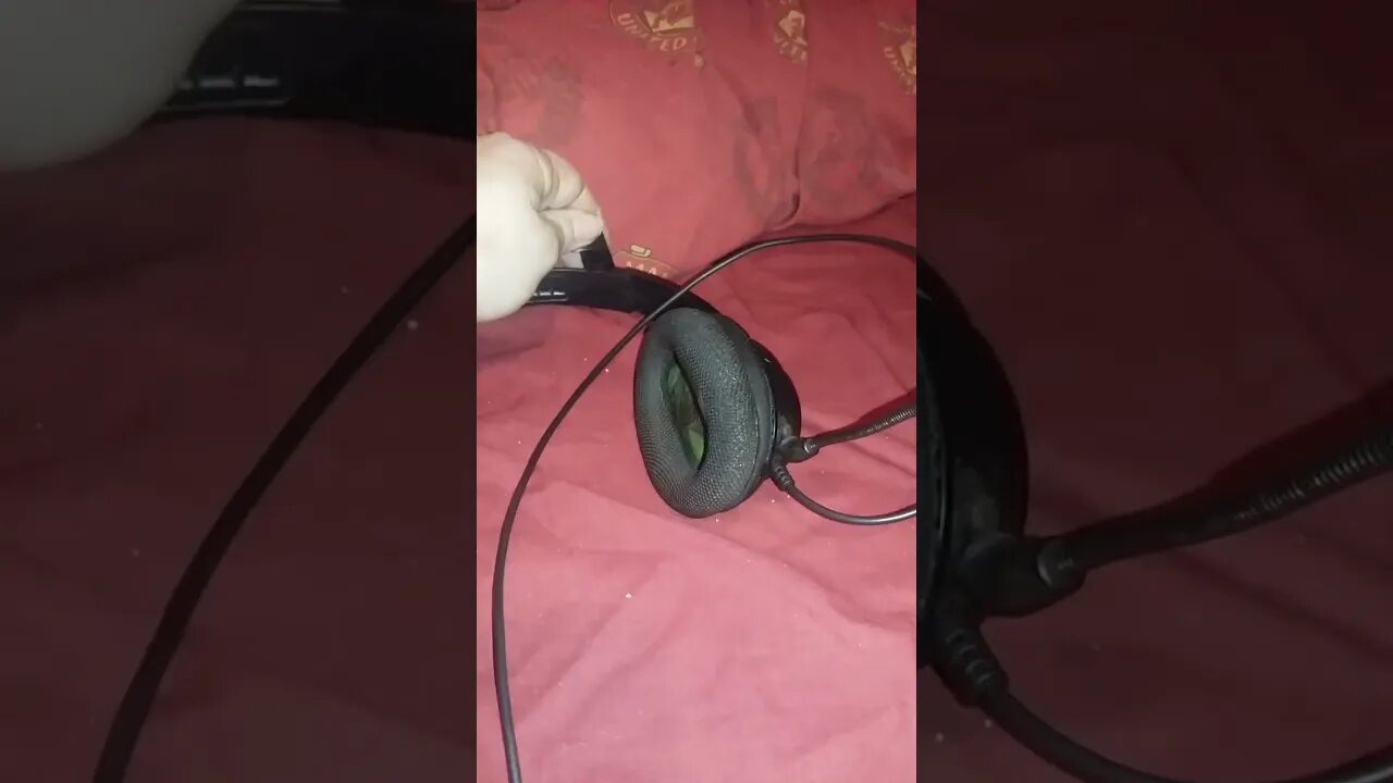 Feeling Genuinely Sad I Have To Get Rid Of A Pair Of Headphones After 15 Long Years Of Service R.I.P