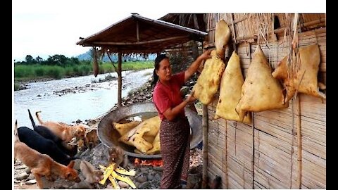 Finding papayas with beef skin & cooking -Eating delicious HD