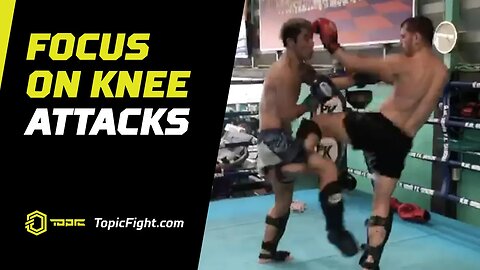 Sparring Focusing on Knee Attacks