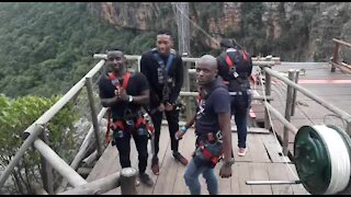 SOUTH AFRICA - Mpumalanga - The Wild Gorge swing at Oribi Gorge (Videos) (zbZ)