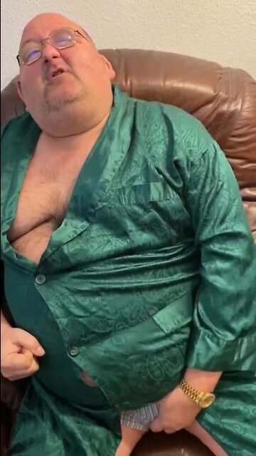 El español Dabi desde Barcelona: "El Pasaporte COVID es el que tengo aquí colgado"