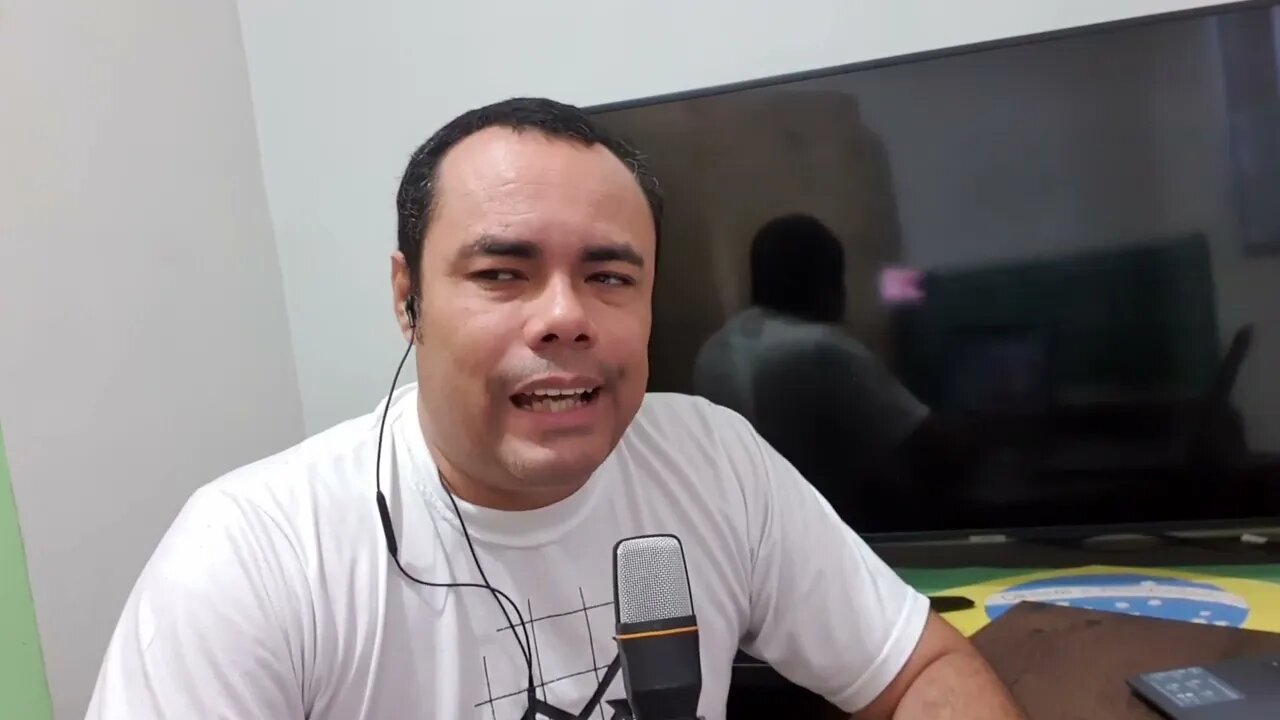 Colunista da Folha de S.Paulo reconhece atos de Bolsonaro e chama governo Lula de trapalhão!