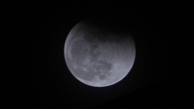 The shooting of the lunar eclipse from the city of Tyumen