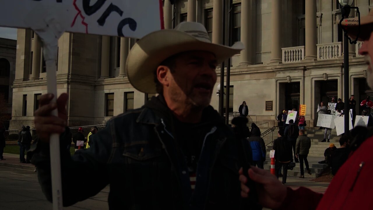 Angry Citizen in Kenosha Wi and Interview with man from Ohio