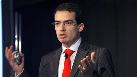 Mas Que Boa NOTICIA, O CEO DA VACINA DA Moderna Faz Uma Revelação
