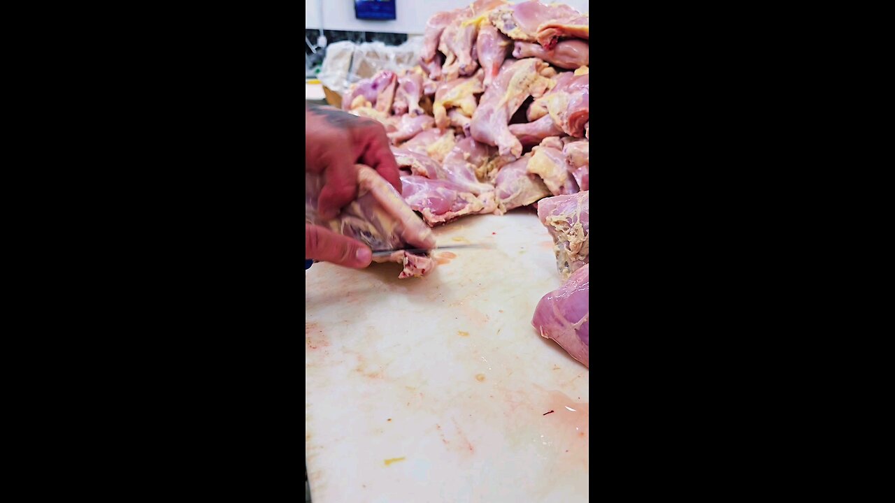 How to remove chicken leg backbone #butcher #chicken #howto #meat