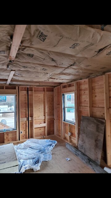 Mini Mansion - Day 1 Pt 2 - Attic insulation