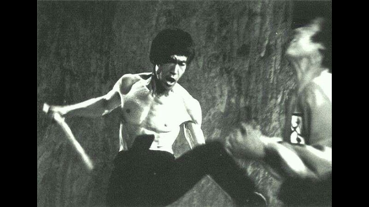 Cross kick Studio Films Bruce Lee Enter the Dragon