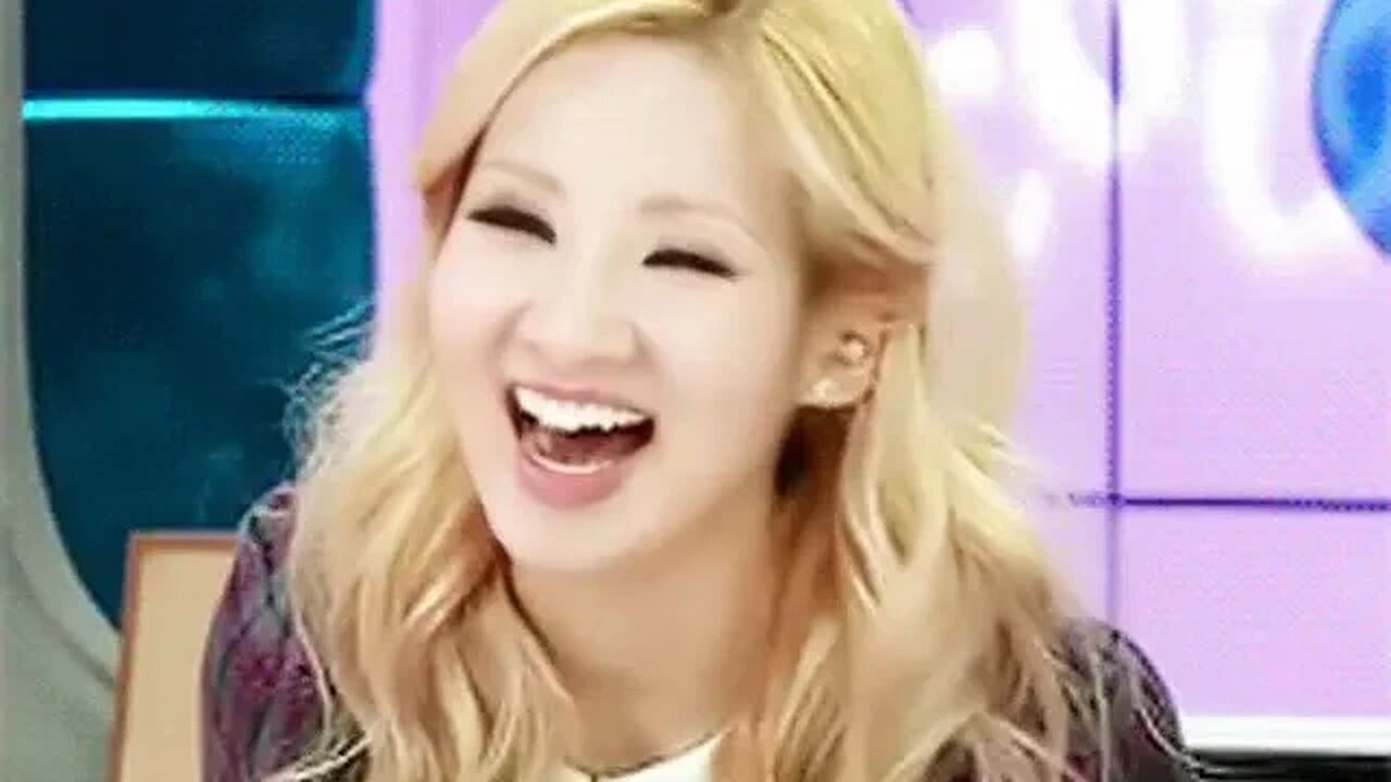 LAUGHING 😂 HAPPINESS 2023 JOY NO COVID19 YEEHAAAAAA ITS FUTURE START !!!!