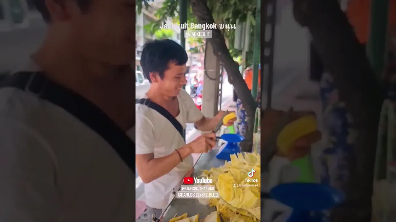 Jackfruit Streetfood Bangkok #shorts #jackfruit #bangkokstreetfood #travelblogger #carloselysee