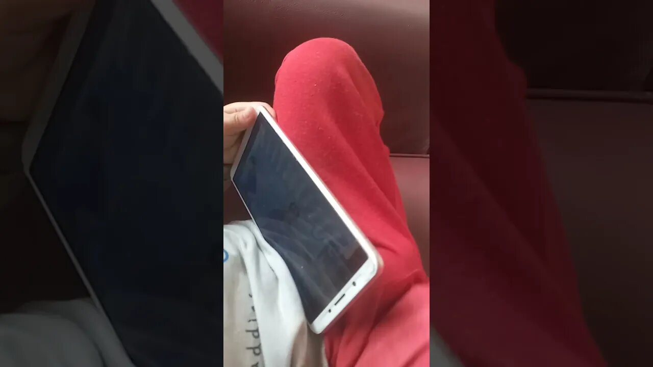anak kecil sekarang ,ngak membutuhkan boneka,tetapi membutuhkan Hp