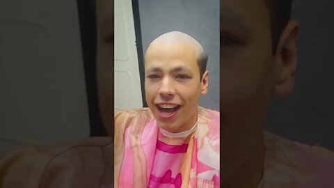 OLLIE NEEMT EEN VLEESPET (DEEL 5)