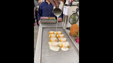 Yummy Street Ice Cream l Street Food Dessert #TrendingIceCream #Icecream #StreetFooddessert #shorts