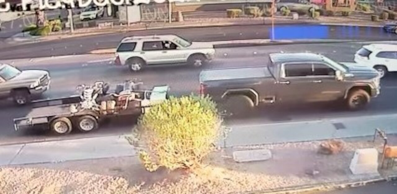 Las Vegas police looking for truck after fatal hit-and-run crash