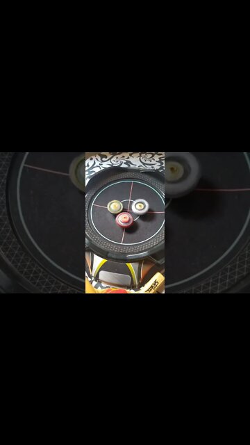 batalha de beyblade spriggan vs fafnir vs raphael #batalhadebeyblade