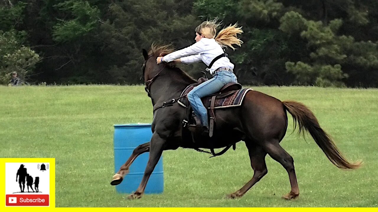 Pasture Barrel Racing - The 1836 Chuckwagon Races 2022 - Friday