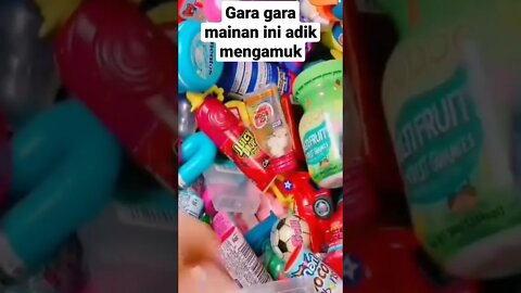 Banyak mainan dan permen video shorts