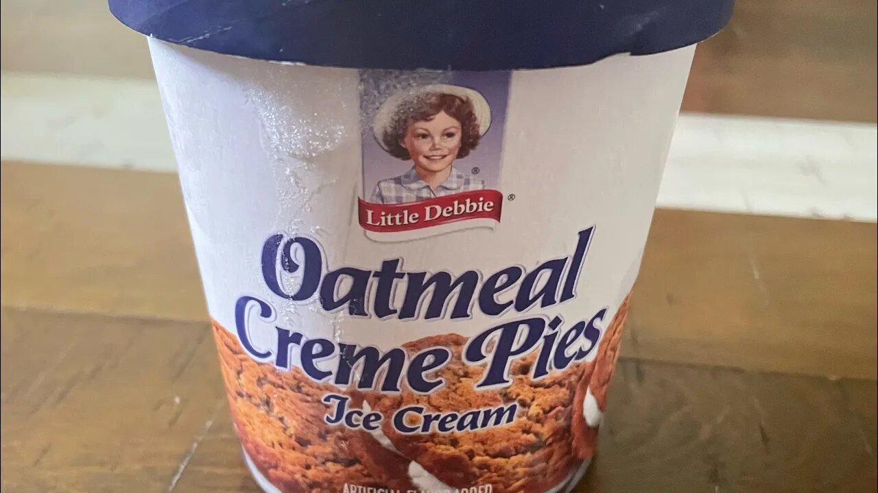 We try little Debbie oatmeal cream pie ice cream-food review.