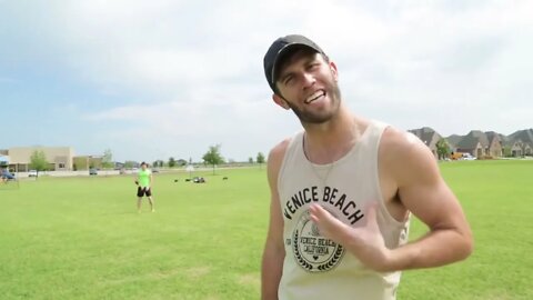 Frisbee Boomerang Trick Shot Battle 4 2