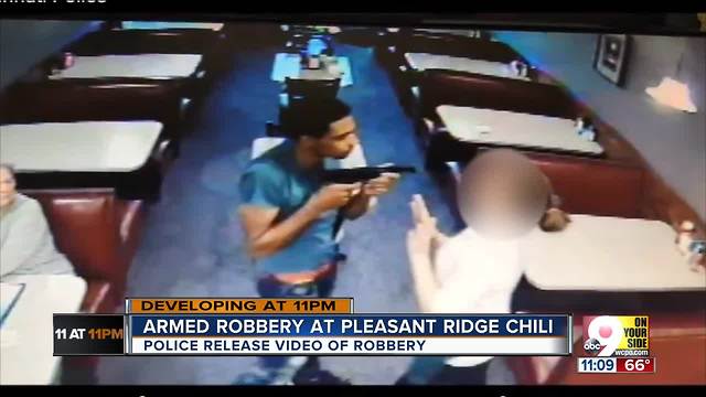 Man robs Pleasant Ridge Chili, holds waitress at gunpoint