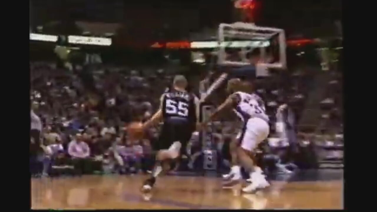 Jason Williams 5 Pts 5 Assists @ NJ Nets, 2000-01.