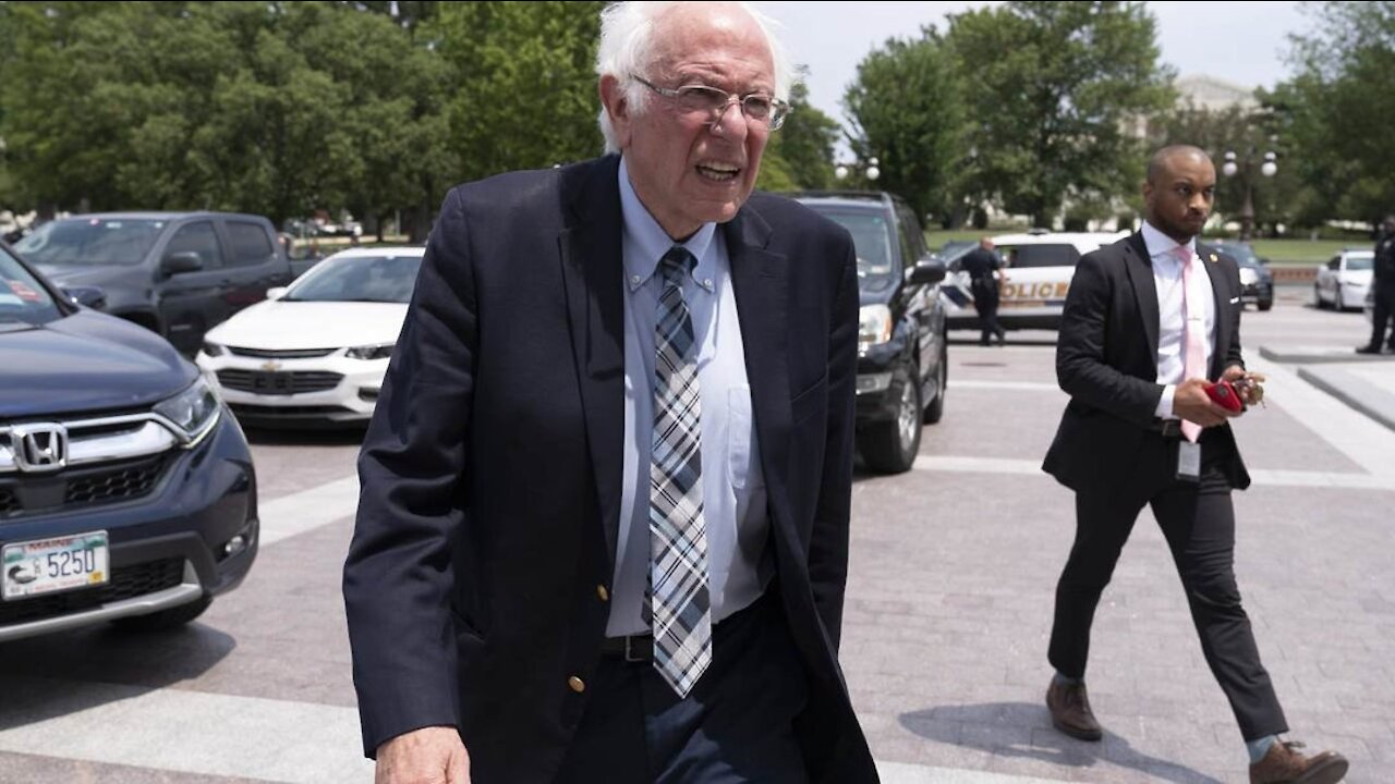 Socialists and Communists Are Constitutionally Ineligible to Hold Office