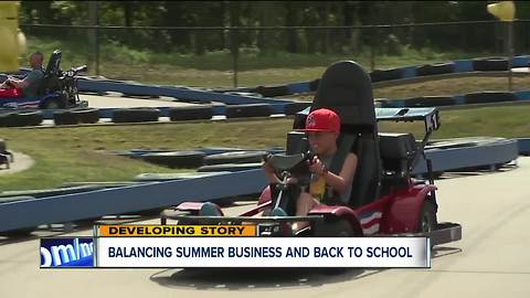 Vacation community pushes for later school start to accommodate young workers