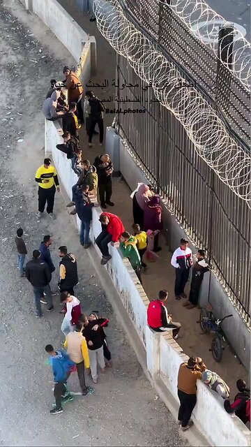 Egypt keeps fortifying the border with Gaza. Why? Don't they want to help their "Suffering friends"?