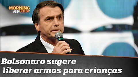 Jair Bolsonaro sugere liberar armas para crianças e critica ECA