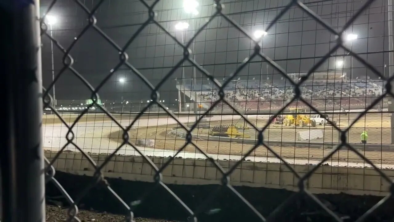 Las Vegas motor Speedway Duel in the desert!