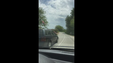 An arrogant driver commits two traffic violations