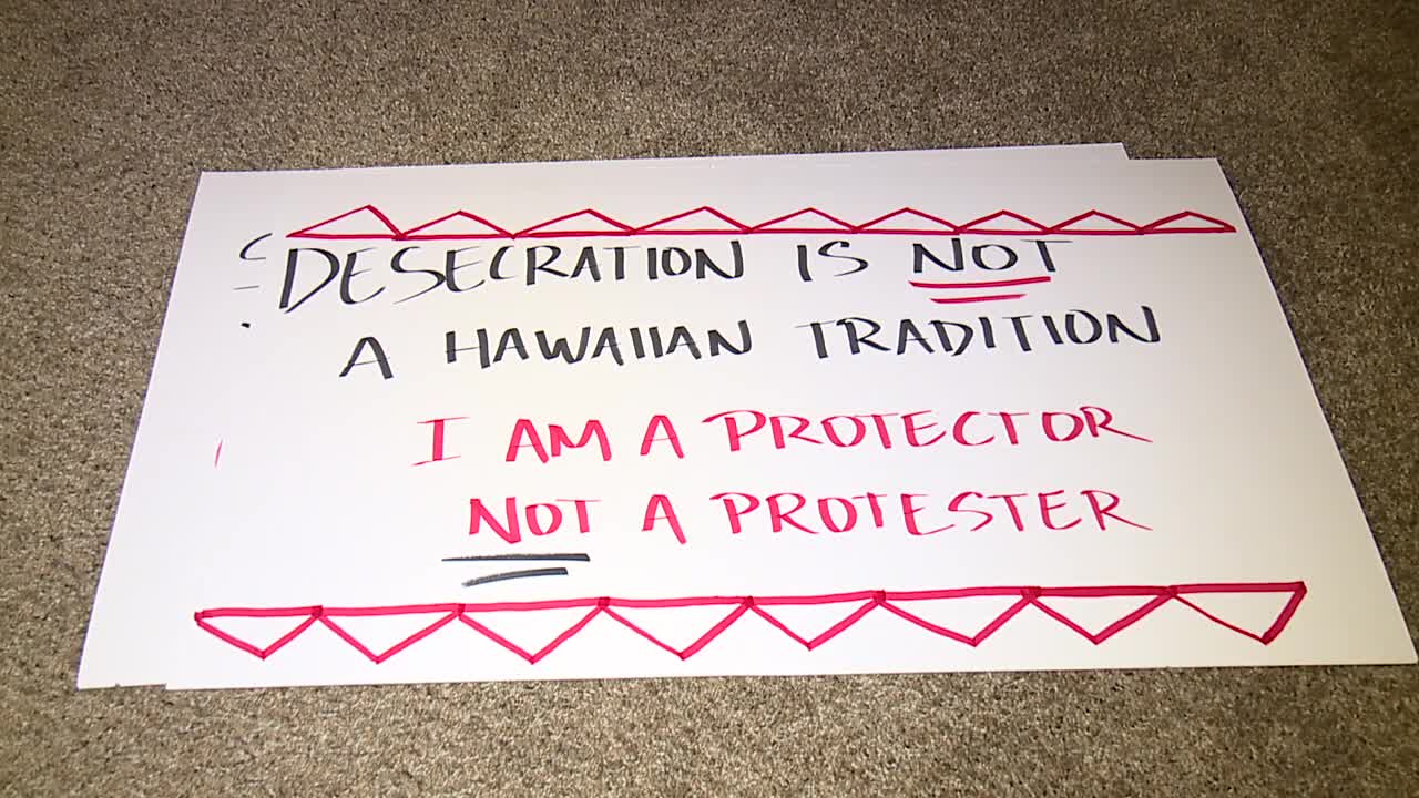 Las Vegas Hawaiian community shows solidarity with protesters blocking telescope construction