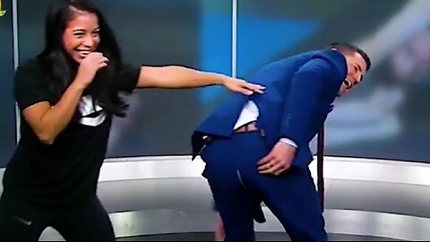 INAPPROPRIATE MOMENTS SHOWN ON LIVE TV 😱😅😂😱 #fails #funny