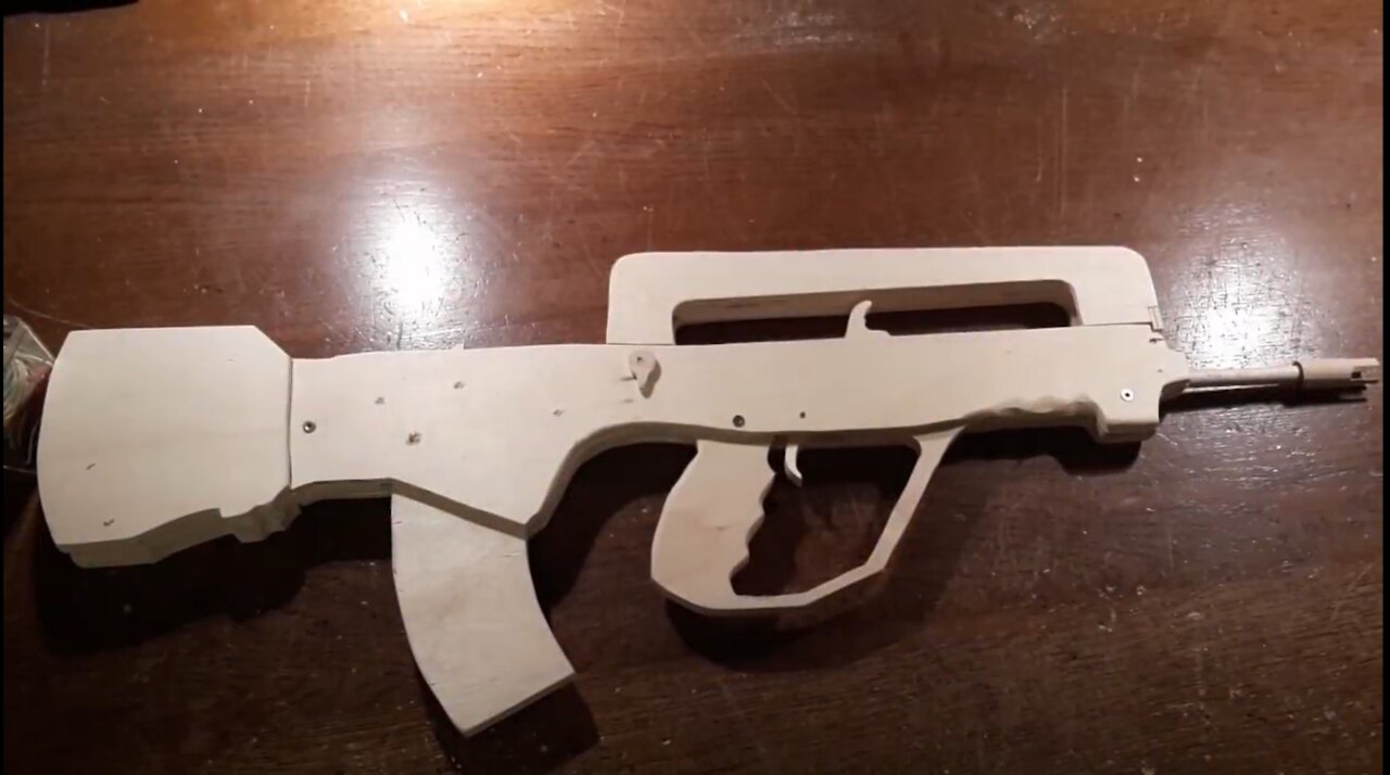 Making a wooden FAMAS G2 Semi-Auto - Rubberband Gun