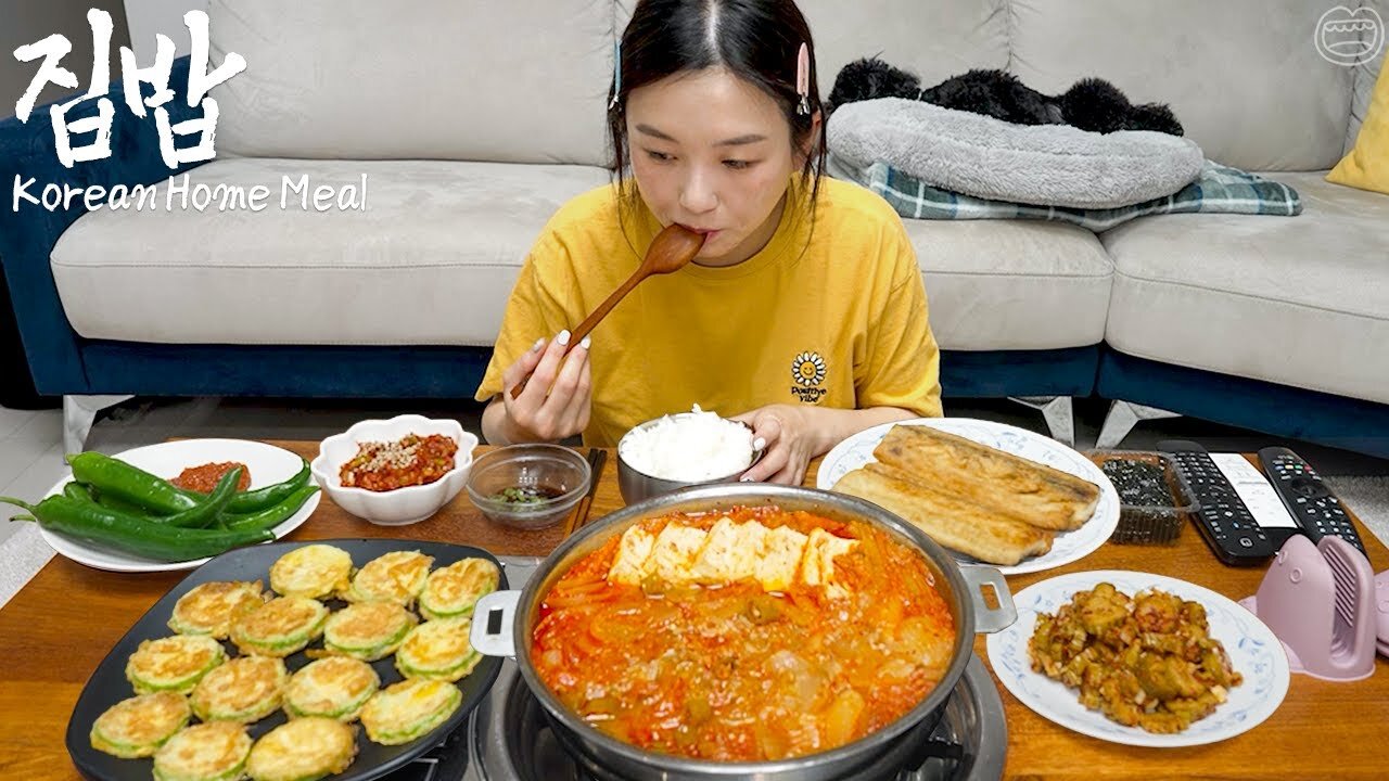 Real Mukbang :) Korean Home Meal ★ kimchi soup, baked fish, Seasoned cucumber, Salted Seafood