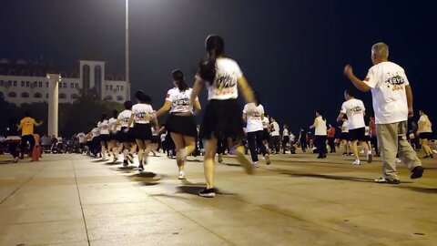 鬼步舞蹈《香极士》动感弹跳 跳起来帅气潇洒【順能炫舞團】