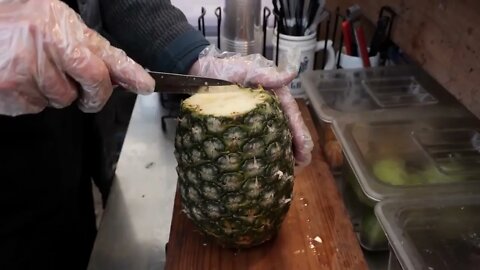 making fresh fruit juice / korean street food