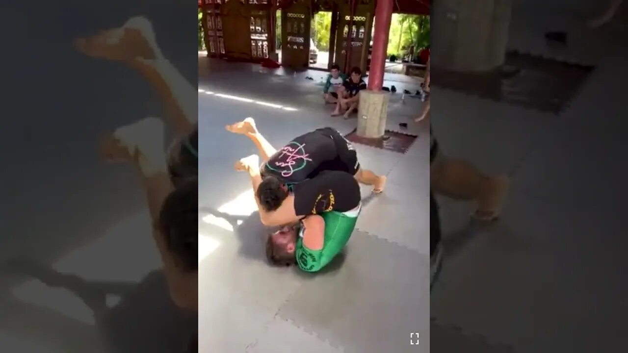 OCTAVIUS THUNDER IN COSTA RICA (EXPLICIT)