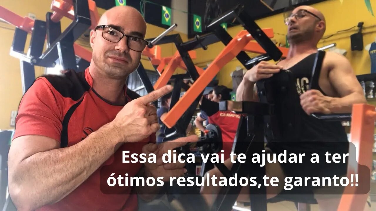 Dica para ajudar a fazer a remada unilateral corretamente