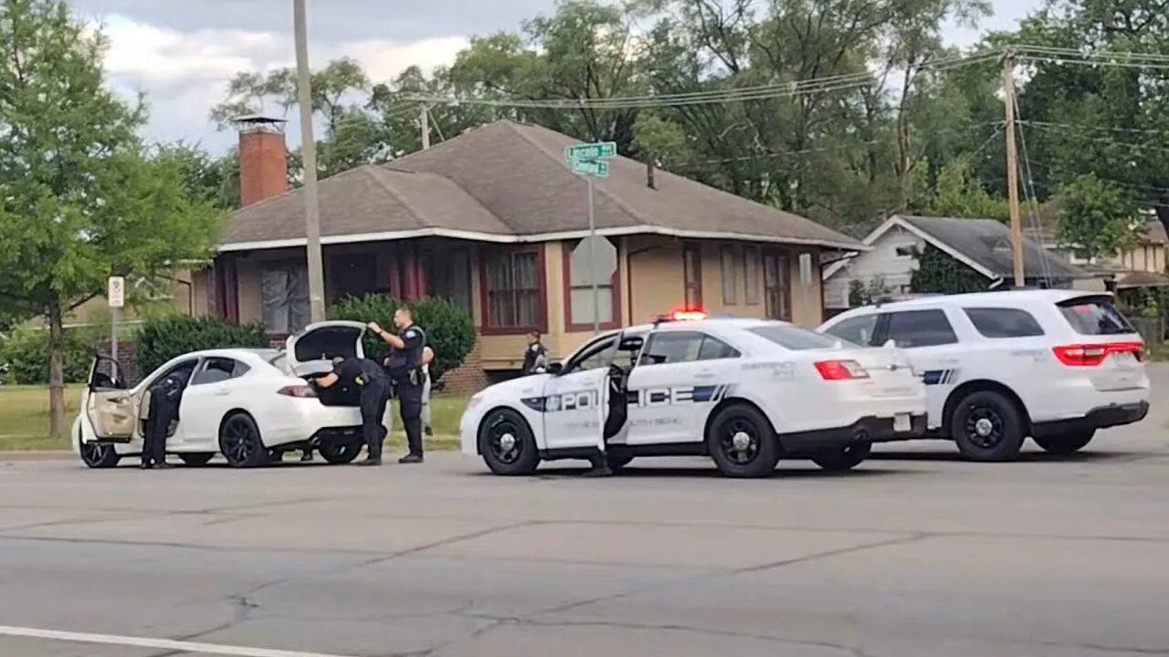 Traffic Stop Lincolnway West & Cleveland, South Bend, Indiana