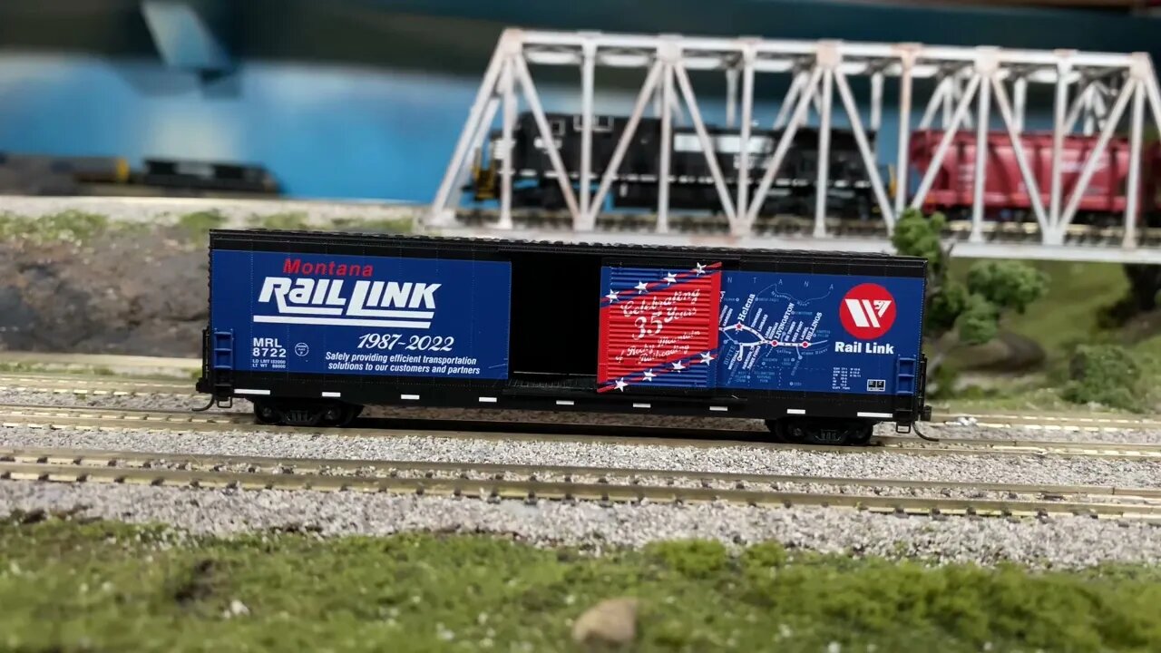Review: N Scale Micro Trains Montana Rail Link 60ft box car