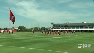 Bucs on field workouts showcase rookies