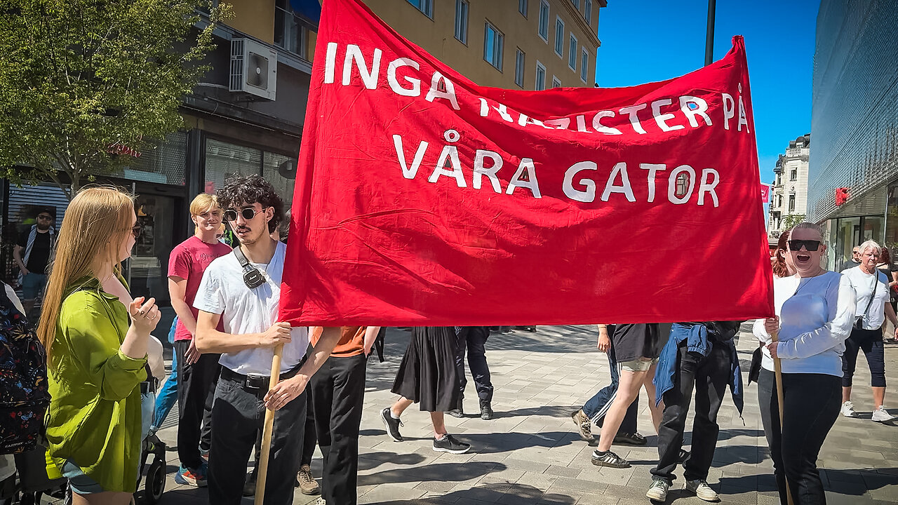 Extremvänstern mobiliserar i Uppsala - blir bortförda av polis