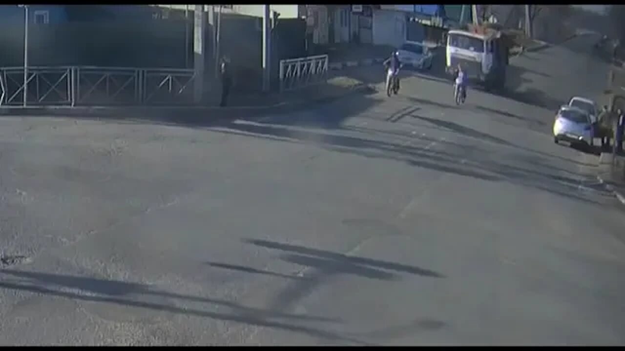 LUNATIC👀TRUCK🚚DRIVER💥HITS🏍️🏍️MOTORCYCLISTS💥🔥🤬😡🤬