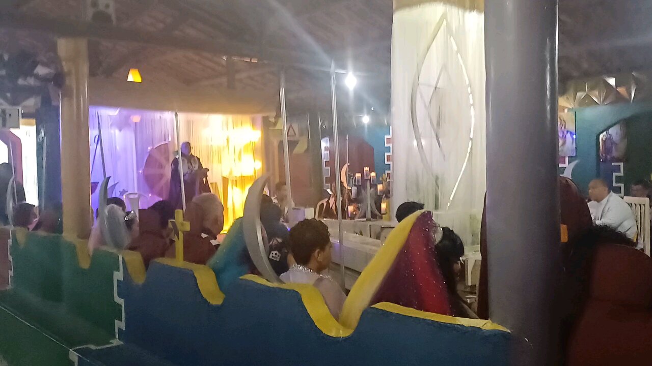 Mediuns do Alzan do Amanhecer imantrando