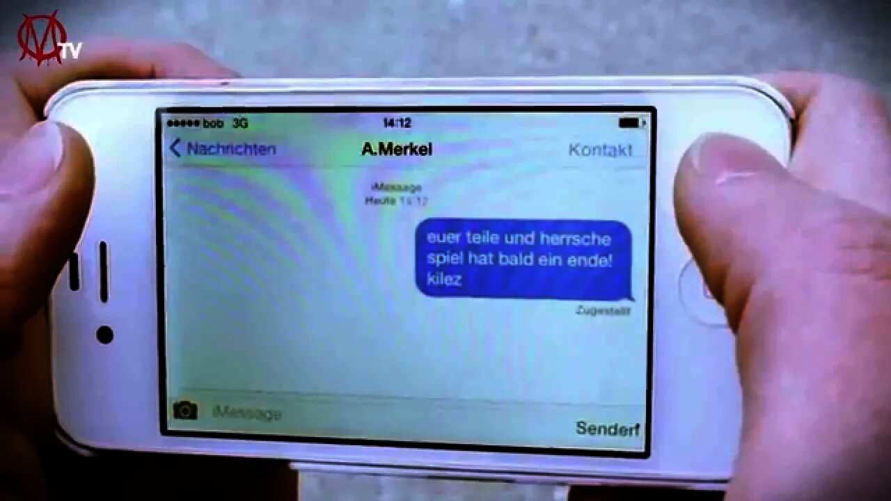 Kilez More & Angela Merkel im SMS Chat (Unity Trailer)