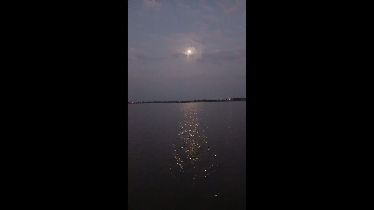 Lake beautiful moonlight view