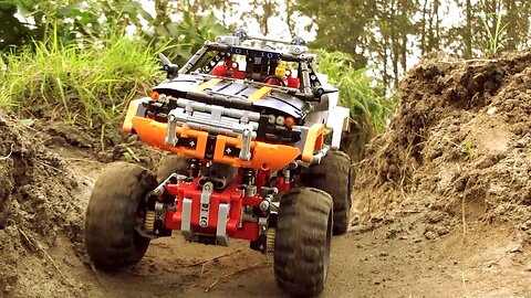 Lego 4x4 Crawler 9398 at Mount Expo (1)