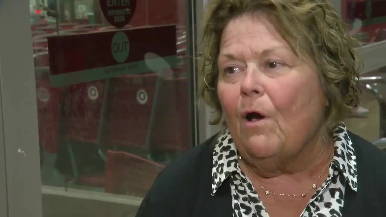 Mall Customer Recounts Mall Shooting