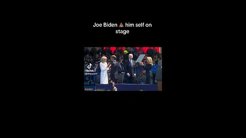 Joe biden 💩💩💩 himself on stage